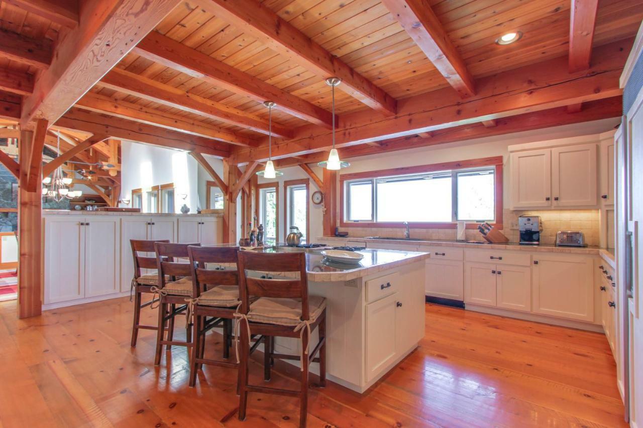 Bottle Bay Lakefront Lodge ساندبوينت المظهر الخارجي الصورة